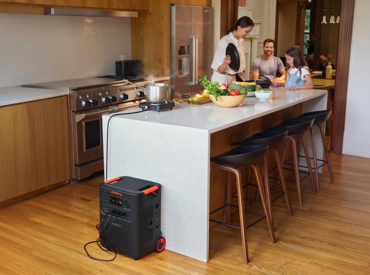 How to keep your home powered during a summer heat wave[/gpt3]